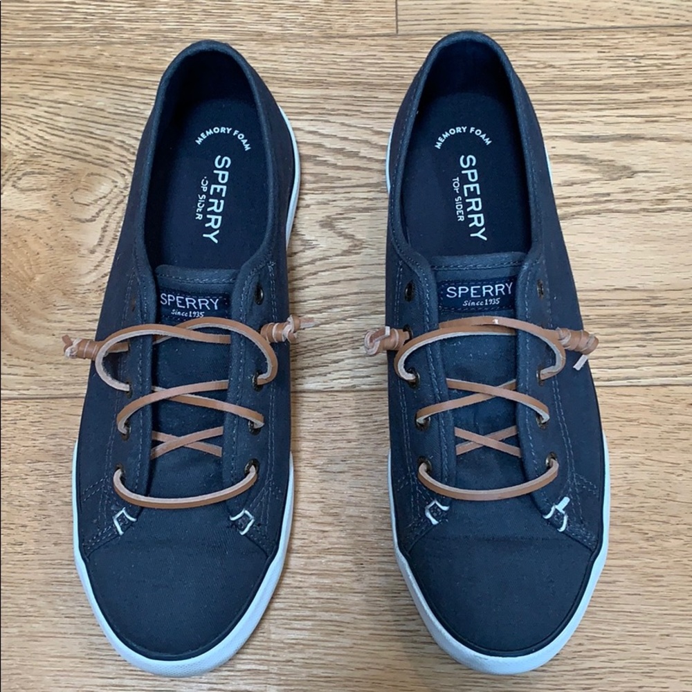 Sherry Top Sider Crest Vibe Sneaker